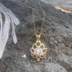 Lotus - Guldbelagt halsk�de